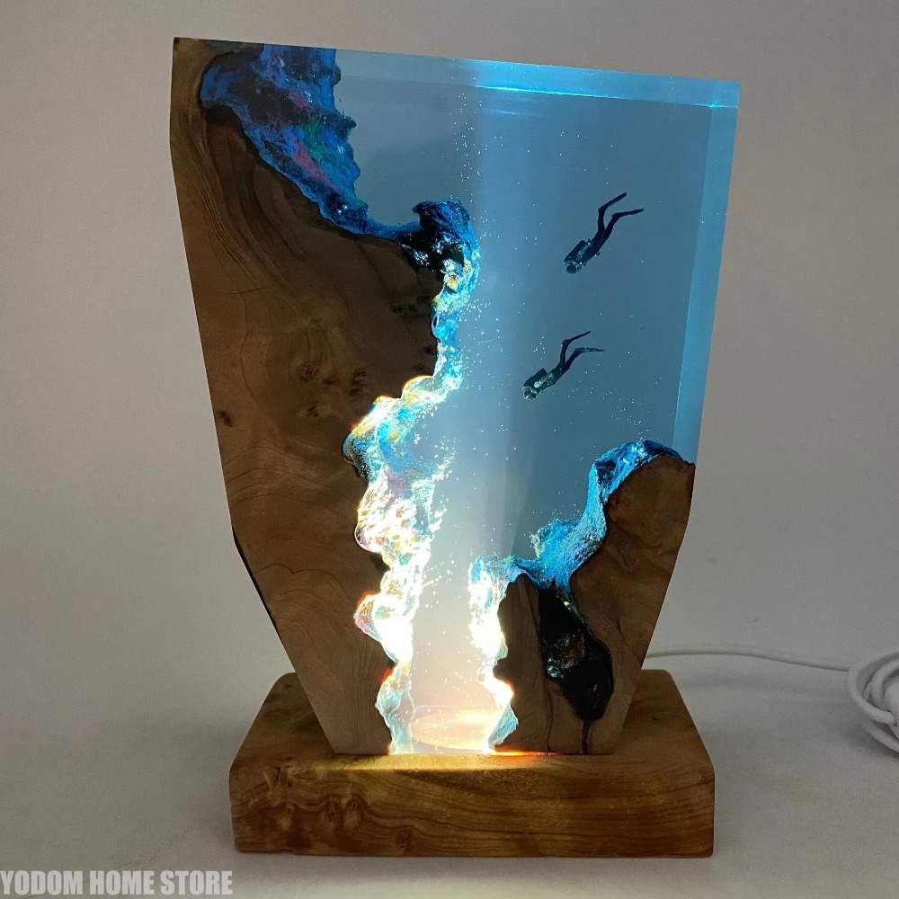 Nuova Lampada da Tavolo in Res - Lighting World Decor recensione e prezzo