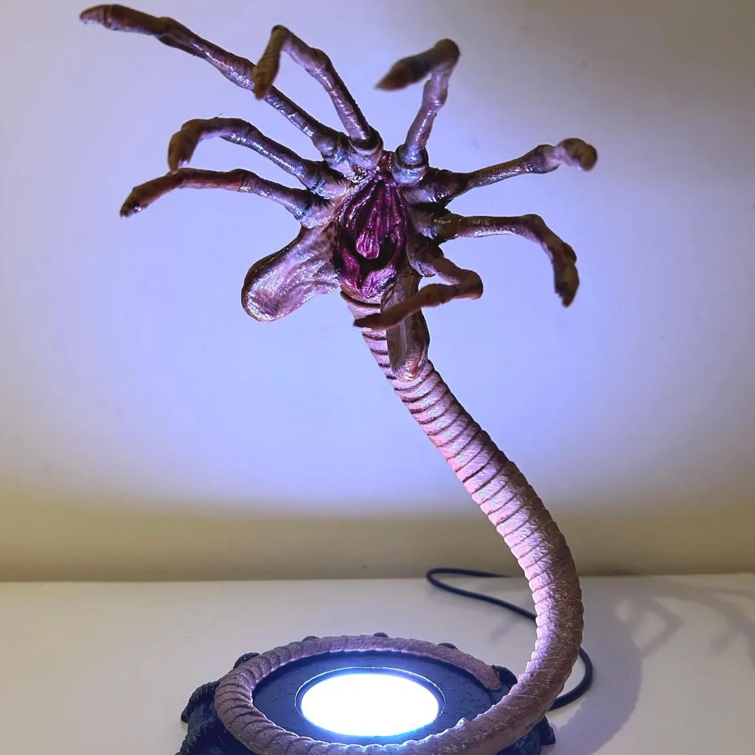Lampada Notturna Alien Facehug - Lighting Decor Home recensione e prezzo