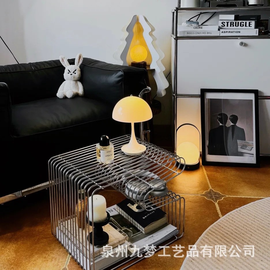 Espositore da terra creativo p - Lighting And Decor Magazine recensione e prezzo