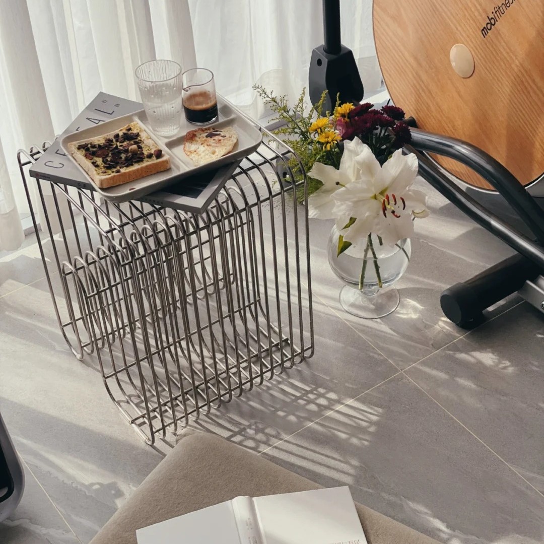 Espositore da terra creativo p - Lighting And Decor Magazine recensione e prezzo
