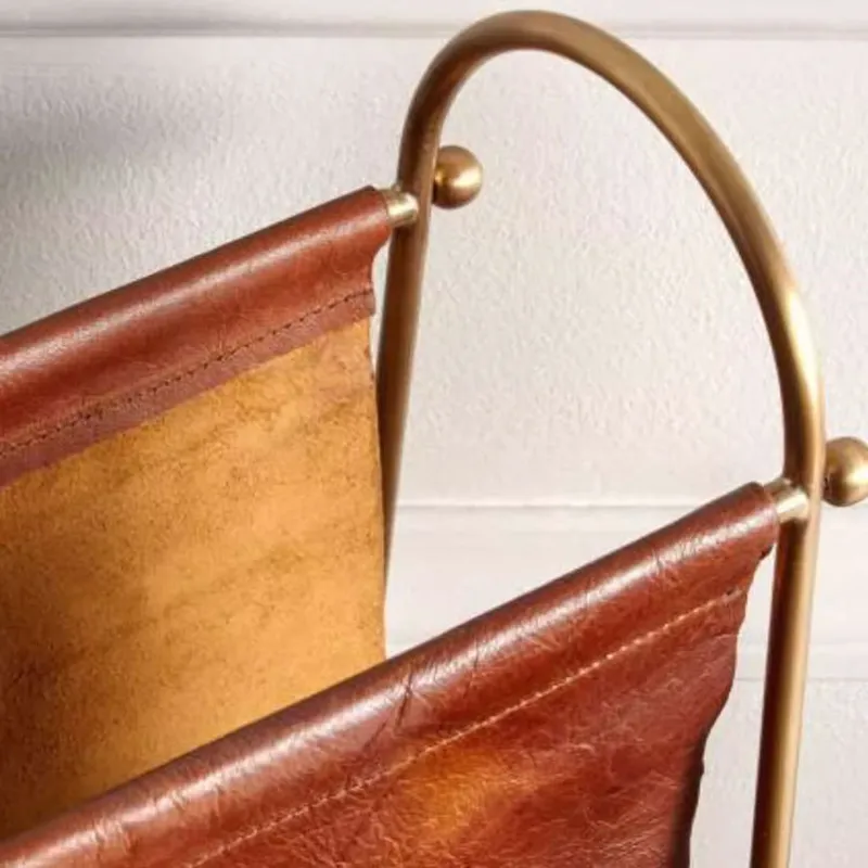 Portariviste Retrò Nostalgico  - Lighting And Decor Magazine recensione e prezzo